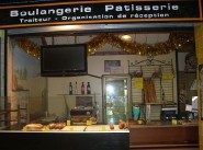 Bureau, local Servon